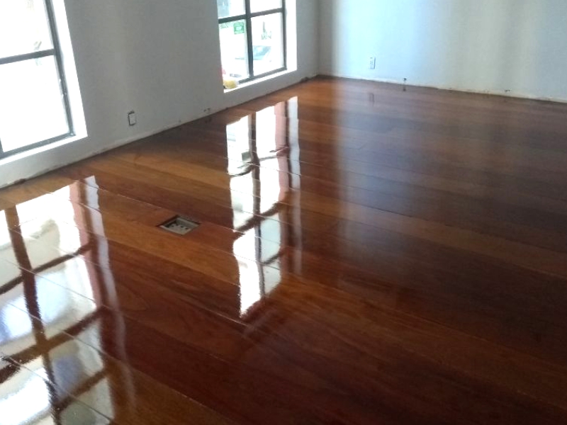 LC Alflen Aplicação de Verniz - Florianópolis e Região
